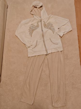 Trainer / Pyjama, Gr. 36/38, Flügel-Motiv, Strasssteine ✨