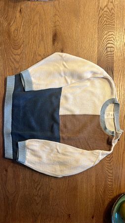 Stylish Colour Block Pullover - Perfect for Autumn Days