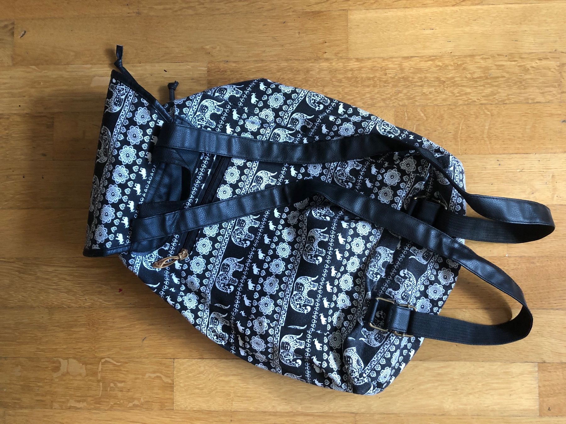 Sacs à dos: Elefantenrucksack – D'occasion à Mollis par ges_vlm6 2