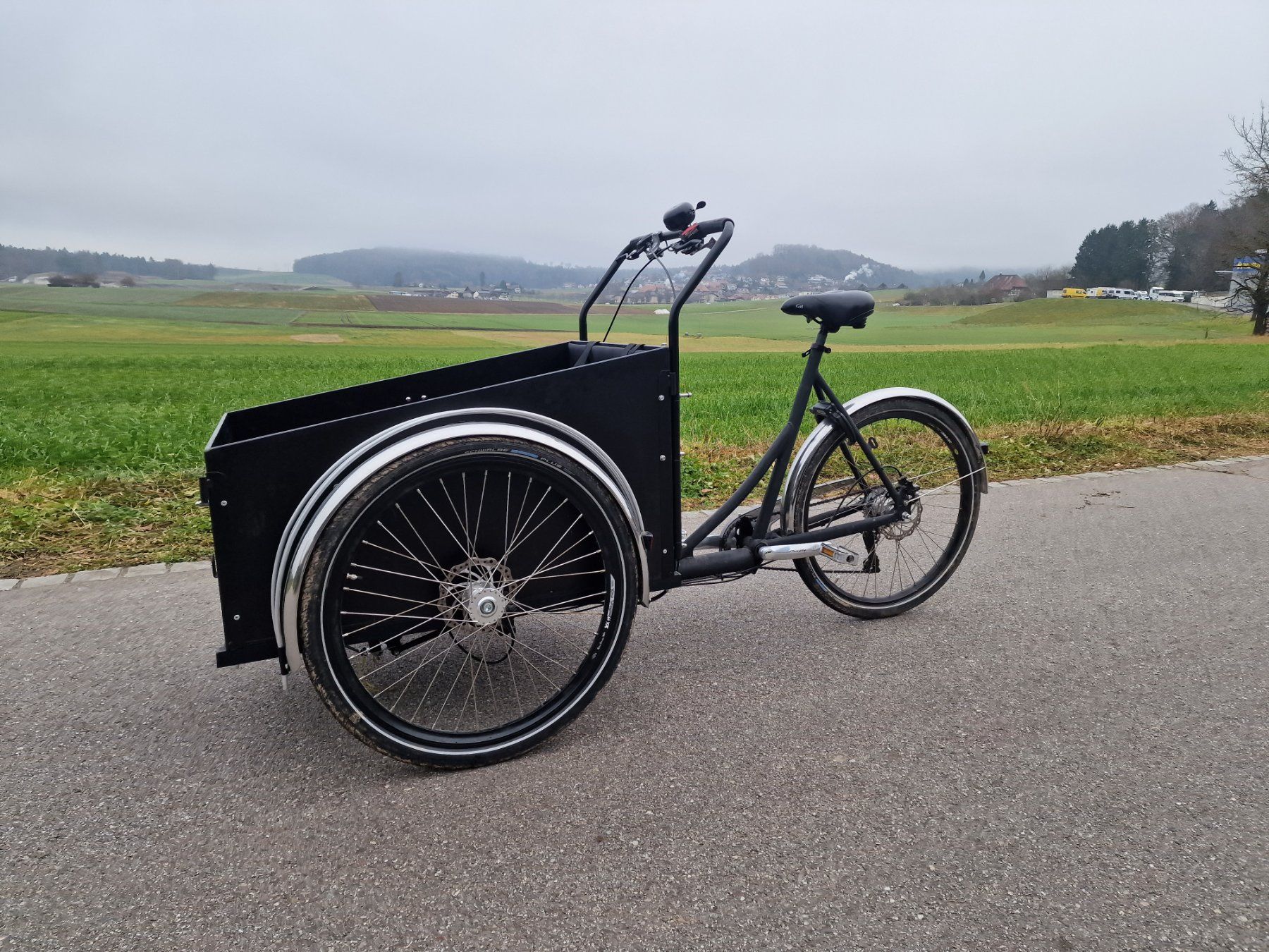 mountainbike bis 150 kg belastbar EVERCROSS EM3 für Erwachsene Damen und Herren, 26 Zoll Fahrrad, 21-Gang Schaltsystem, Aluminiumrahmen mit Federgabel, All-Terrain Bike mit Scheibenbremsen, Tragkraft Sport & Freizeit Size DG Doggear:S3 PLU_80592 FIT Fast Charger |