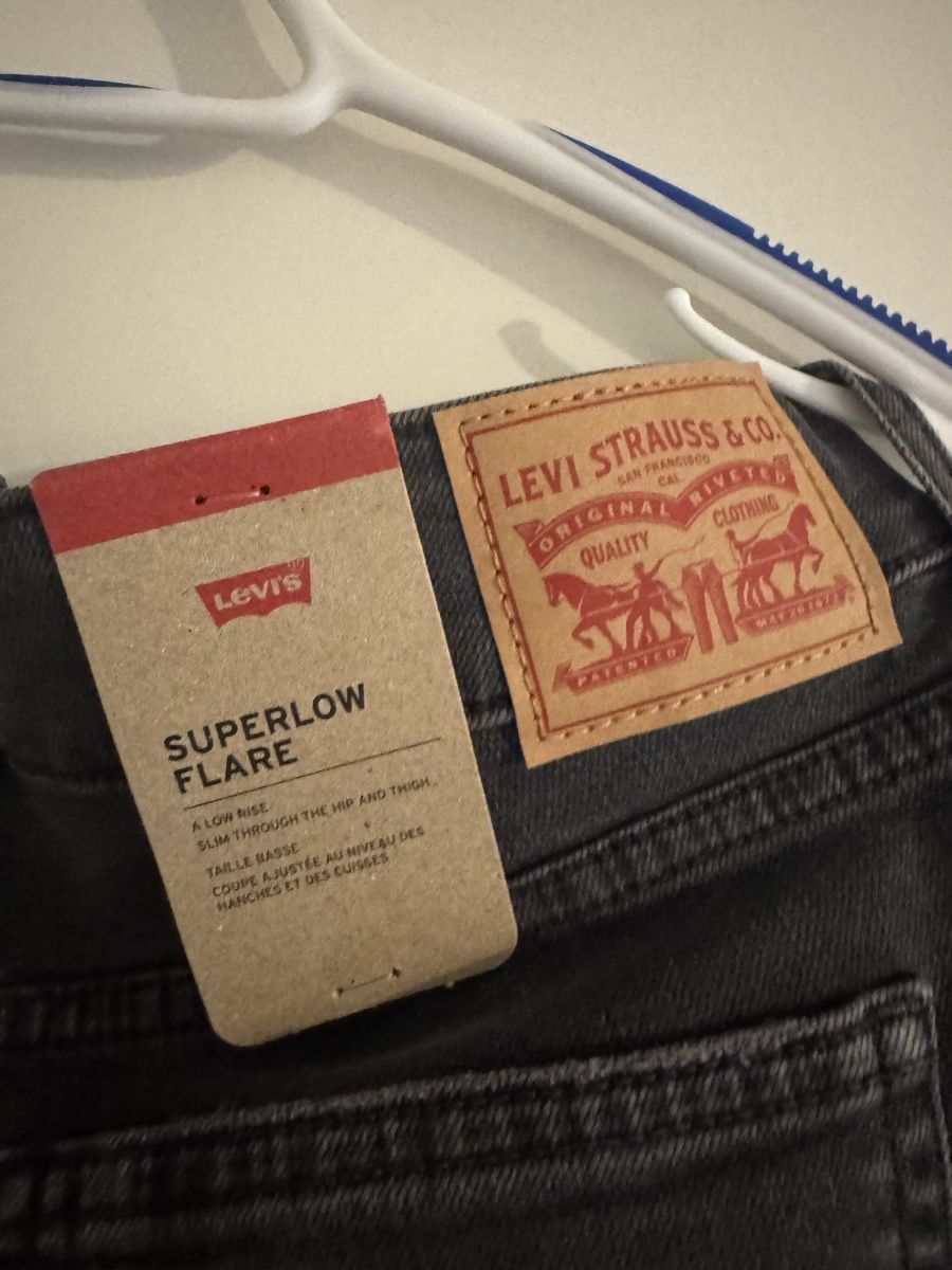 Levi's Jeans: Levi’s Jeans Superlow Flare Gr. 31/32 – Neu und originalverpackt aus Felben-Wellhausen von Formel1urs1970 5