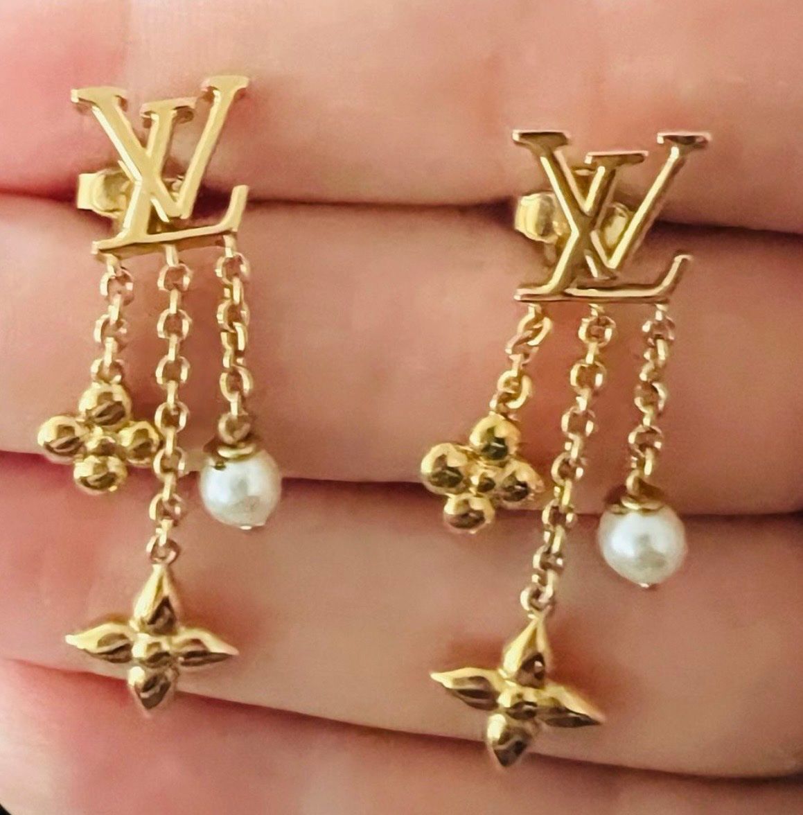 Louis Vuitton Orecchini pendenti & Orecchini a lobo: Boucles d'oreilles Louis Vuitton – Nuovo e nell'imballaggio originale da Forel FR venduto da Papillon2020 3