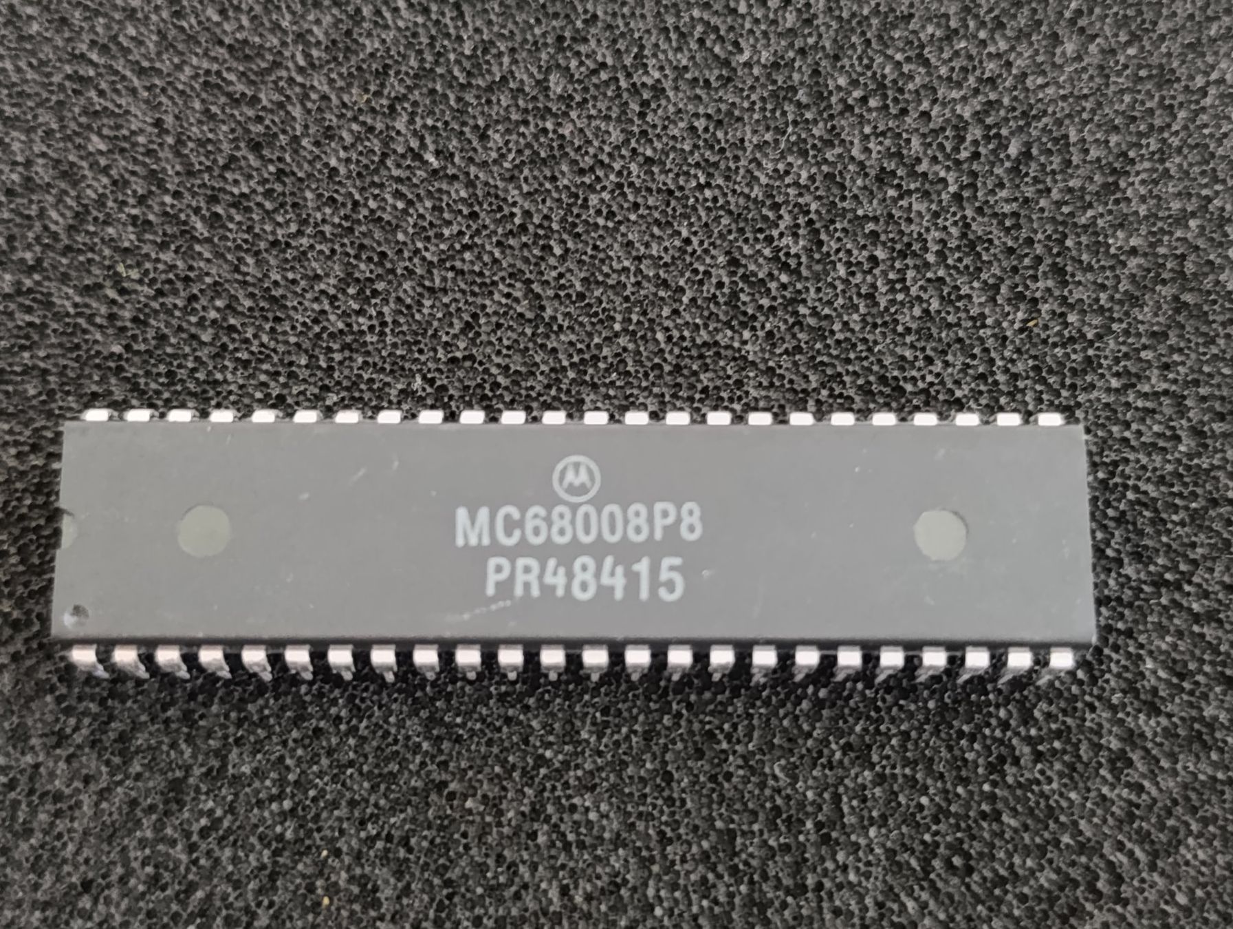 Elektronikbauteile: MC68008P8 Motorola CMOS MicroProzessor Integrated Circuits – Gebraucht aus Niederneunforn von Gusti123