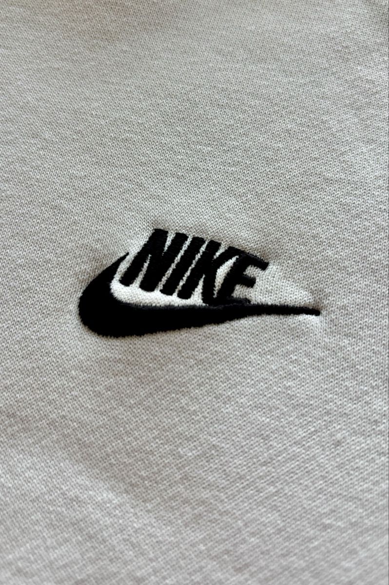 Nike Maglioni & Felpe: Sweat Nike S beige – Usato da Denens venduto da RomainSecondeMain 2