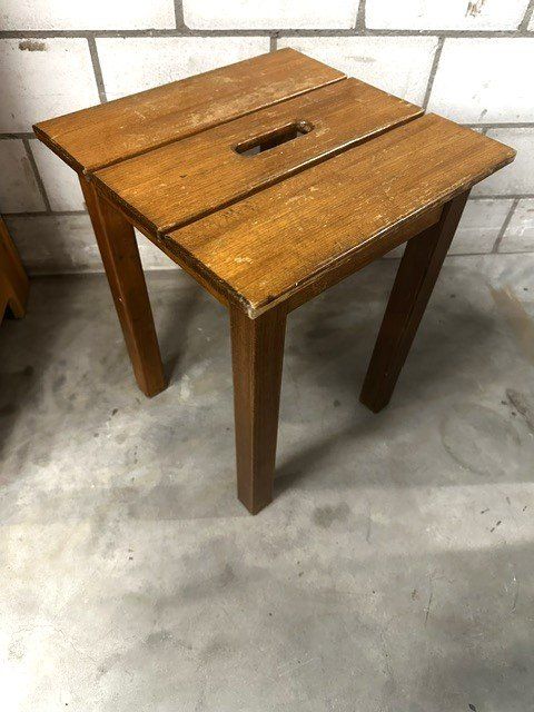 Hocker: ScHÖnEr  sTaBilER MaSSiVhOLz  HoCKeR – Gebraucht aus Winkel von zeho 1