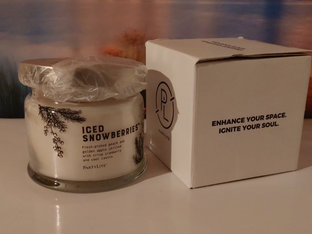 Partylite Kerzen: 3 Docht Duftwachsglas Eisfrüchte ODER Maulbeere – Neu und originalverpackt aus Frauenkappelen von Sunneschy00