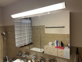 Spiegelschrank