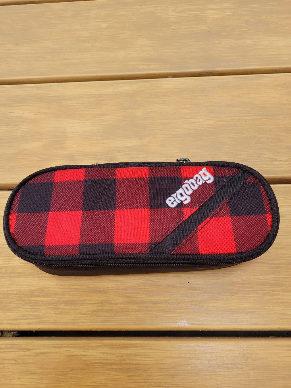 Ergobag Plumiers: Ergobag Federmäppchen Karomuster Rot  – D'occasion à Baar par Sibydub24