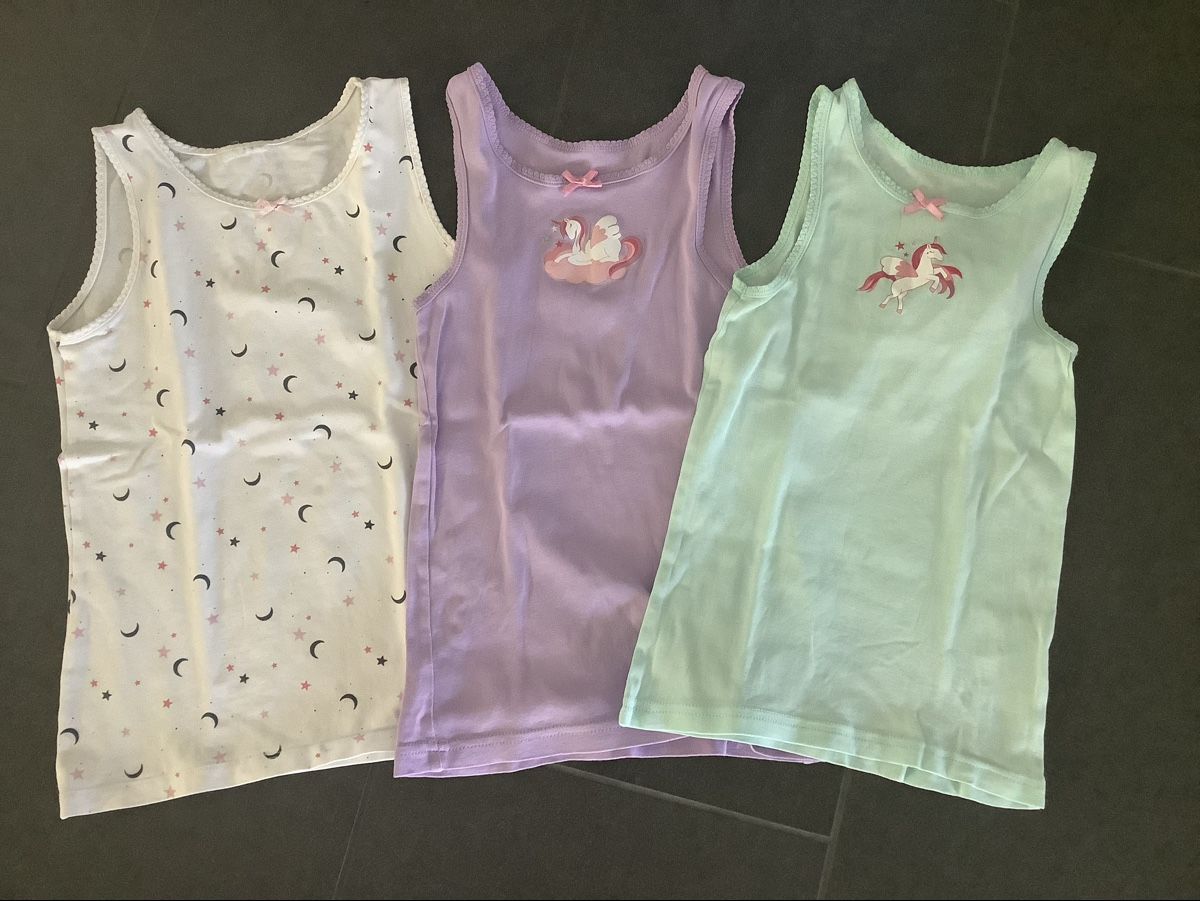 Biancheria intima:  Trägershirts/Unterleibchen Mädchen 122/128 – Usato da Eschenbach SG venduto da 12seasons