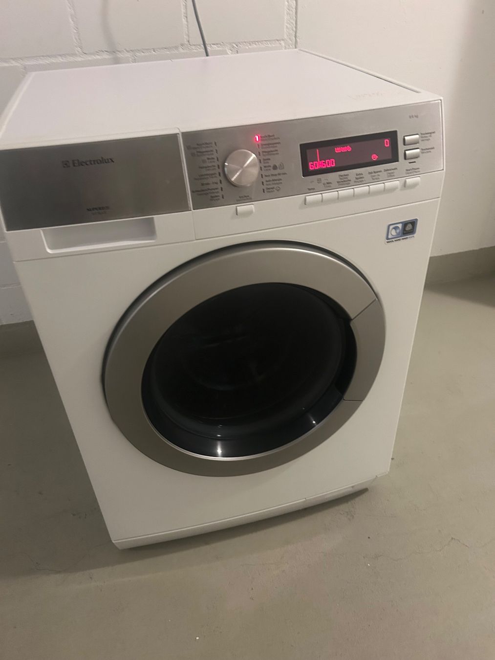 Electrolux Lavatrici: Electrolux Waschmaschine – Usato da Zürich venduto da Barca10