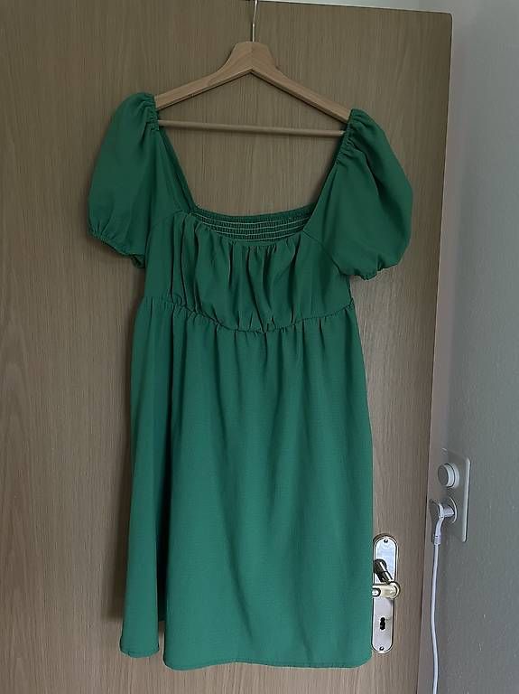 Shein Robes: Kleid mit Puffärmel – D'occasion à Zürich par mar_5gpw
