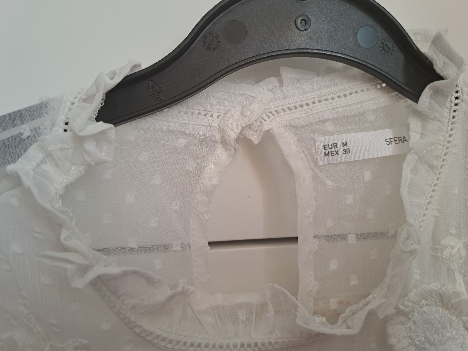 Blusen: SFERA Bluse Grösse M Rüschen – Neu (gemäss Beschreibung) aus Zürich von dph_r9t2 2