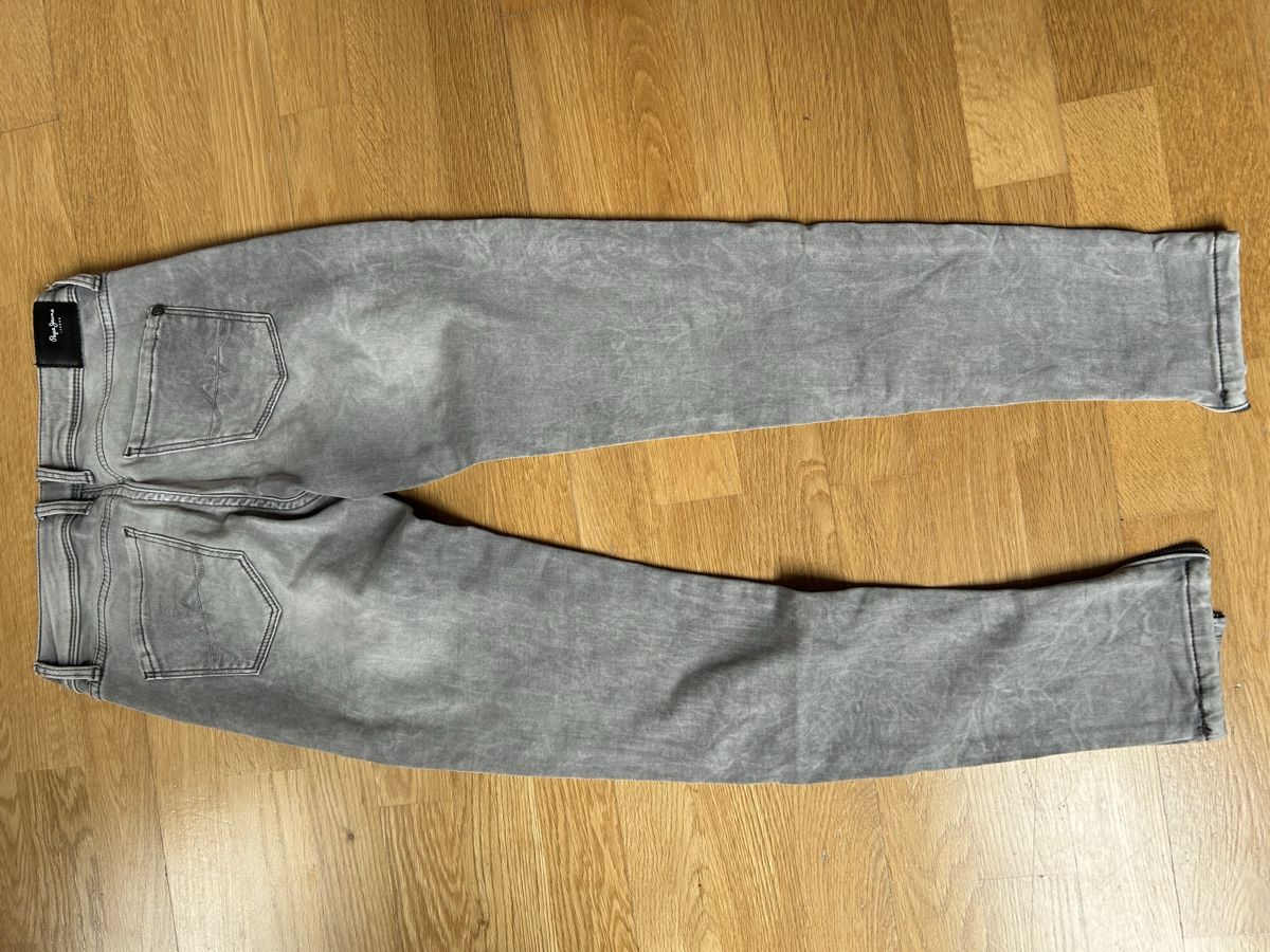 Pepe Jeans Pantaloni: Pantalon Pepe Jeans - 24/28 – Usato da Daillens venduto da guisepa 4