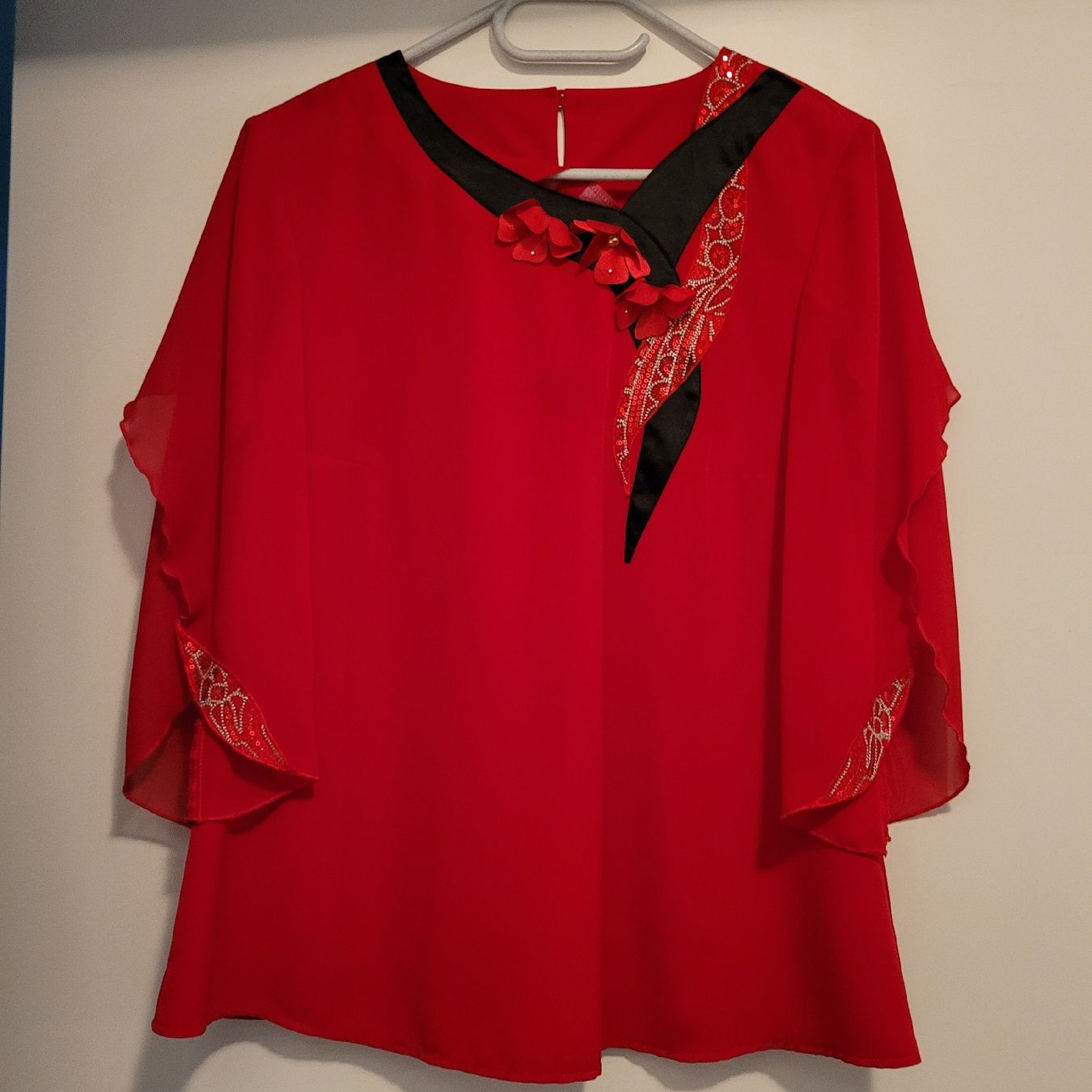 Blusen: Damenbluse – Gebraucht aus Schmerikon von 7855