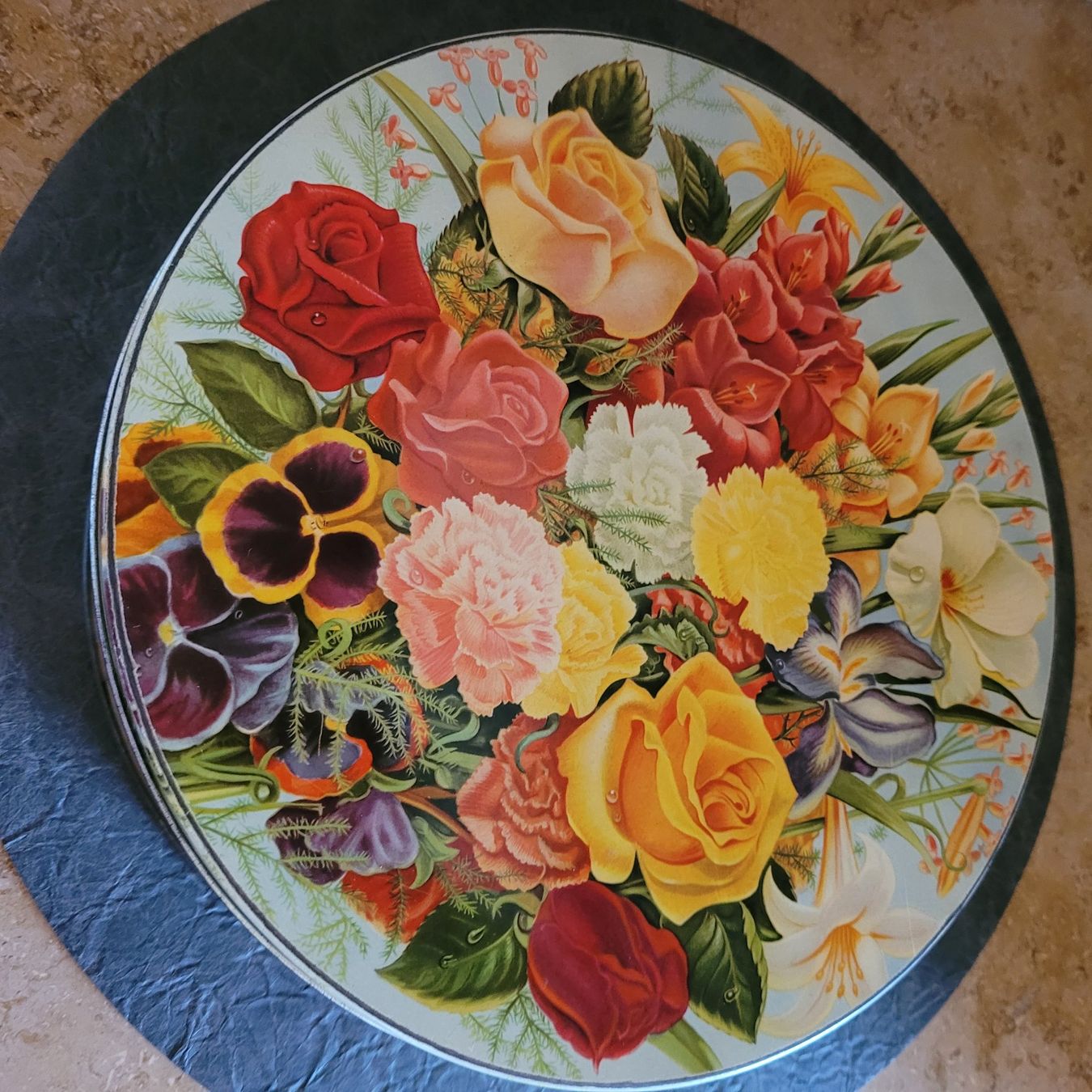 Dosen: Blechdose Peek Frean's mit Blumen – Gebraucht aus Hondrich von Ebro01