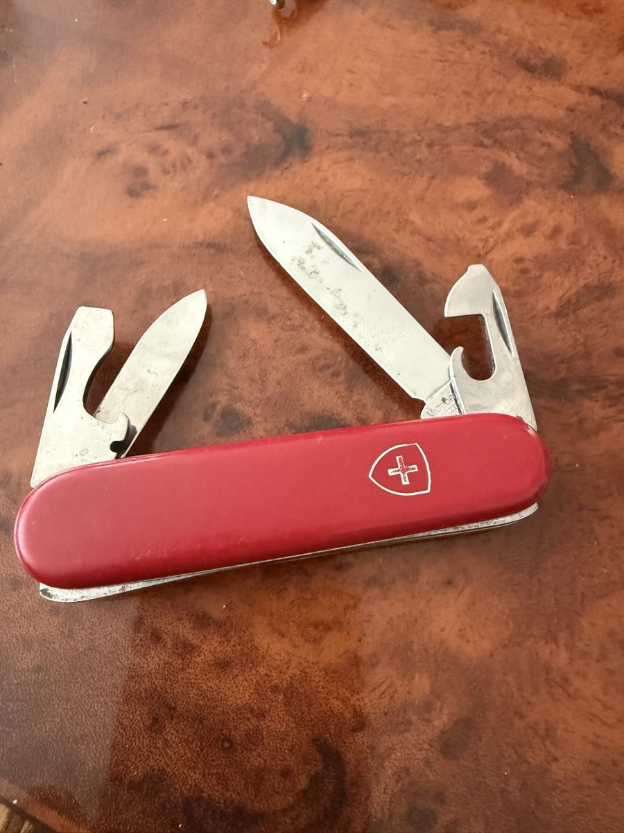 Victorinox Couteaux de poche: 2 Victorinox  – D'occasion à Pratteln par belita03 6