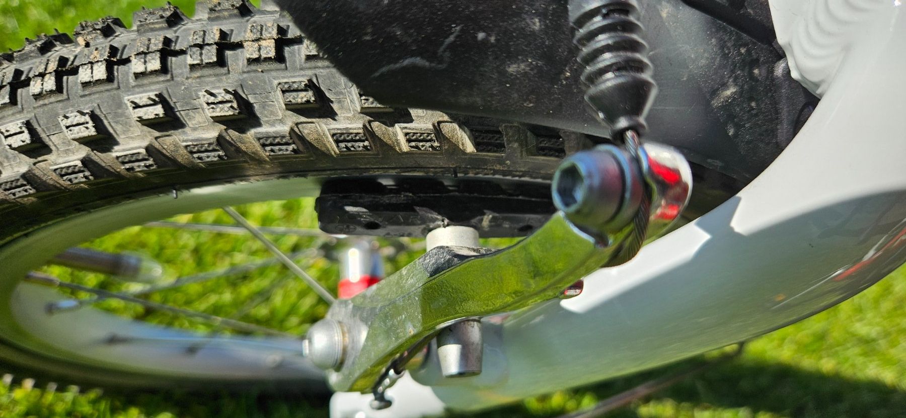 Woom Velos: WOOM 2 Kinderfahrrad rot – Gebraucht aus Uttigen von Zivcuit 4