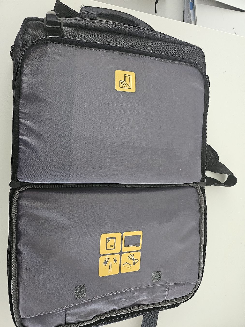 Targus Sacs: Targus Laptop Bag Black Used – D'occasion à Immensee par Gitter 1