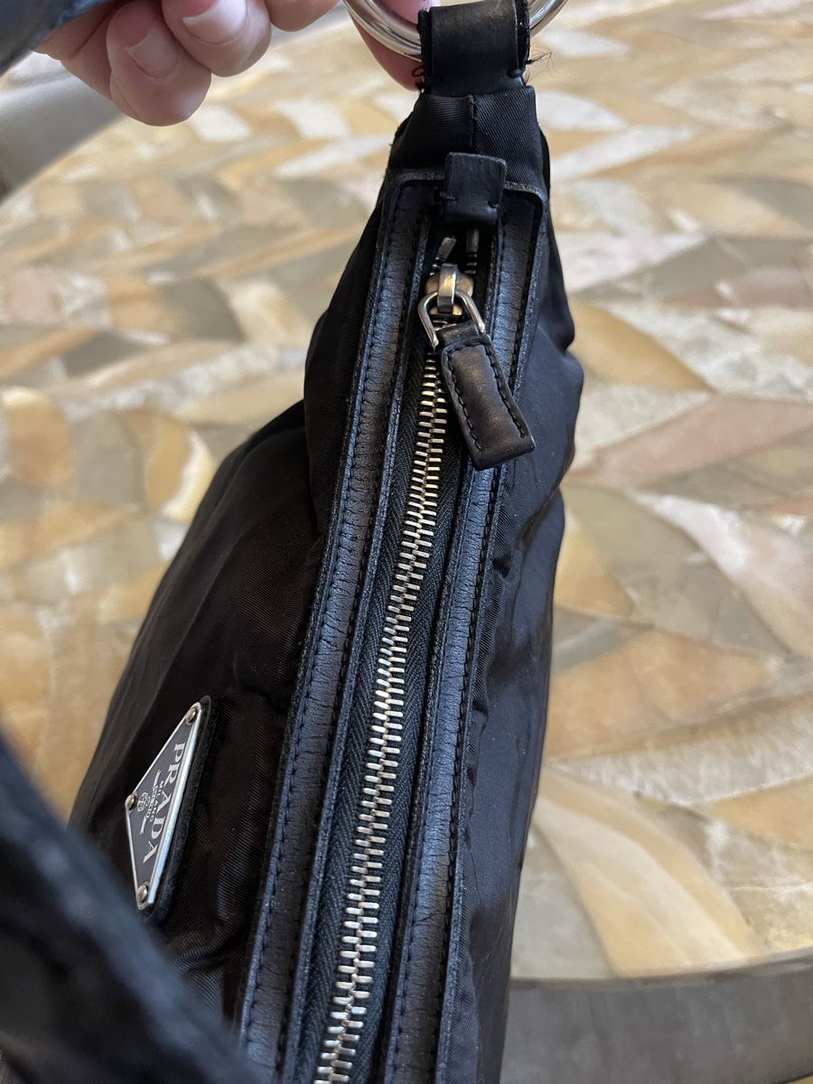 Prada Borse da donna: PRADA VINTAGE NYLON TASCHE (Abholung oder Postversand) – Usato da Zürich venduto da Fashionista00 6
