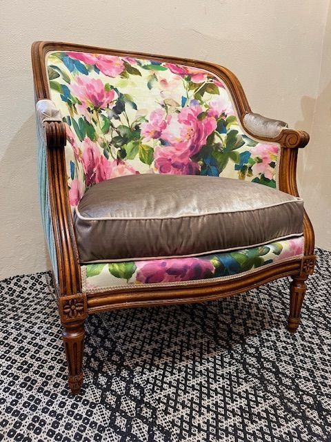 Poltrone: Eleganter Fauteuil Sessel - neu bezogen – Usato da Wädenswil venduto da Vollwertig 1
