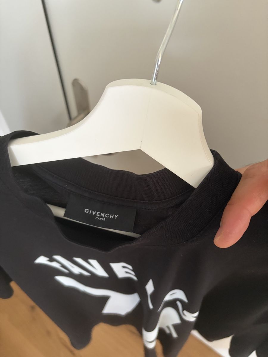 Givenchy T-shirts: Givenchy Tshirt Favelas – Neuf (Voir description) à Hägendorf par matty01 4