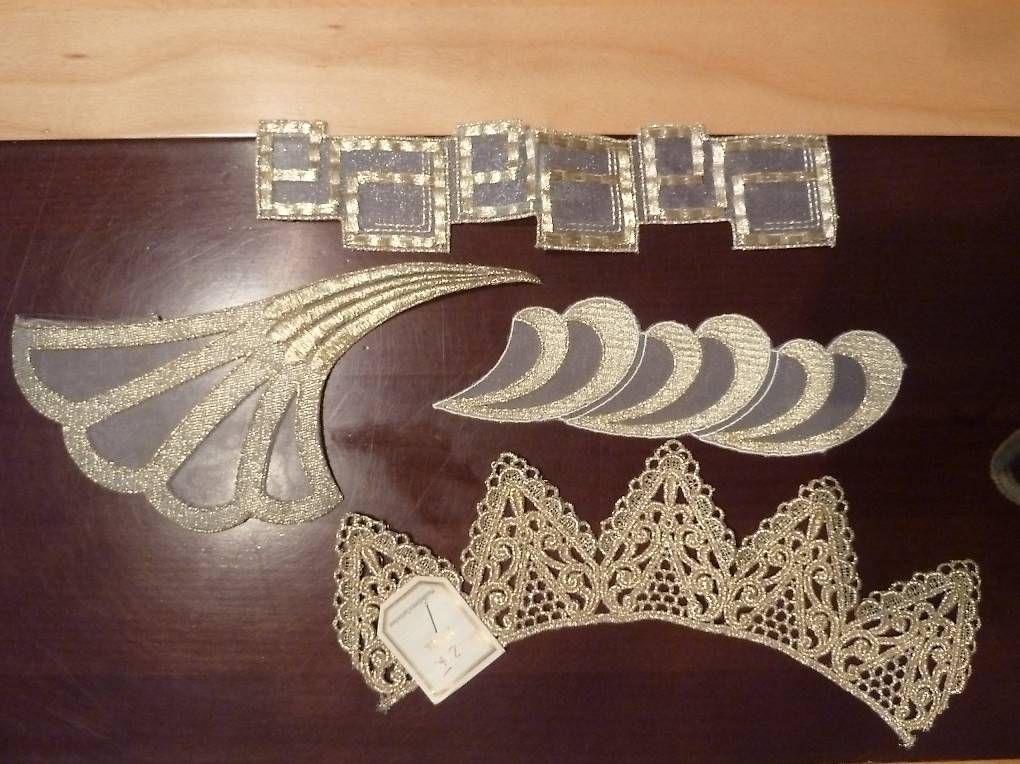 Nastri decorativi: 4 verschiedene Spitzen Ornamente goldfarbig – Nuovo (secondo la descrizione) da Ueken venduto da dale02 1