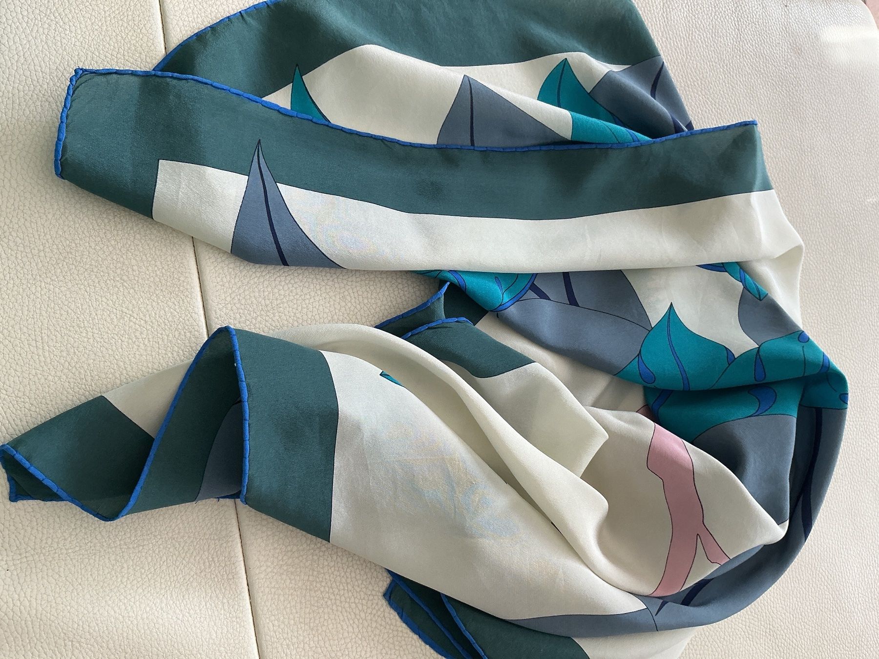 Foulards, Tücher & Schals: GRES Paris Foulard Seide – Gebraucht aus Wettingen von Andres54 2
