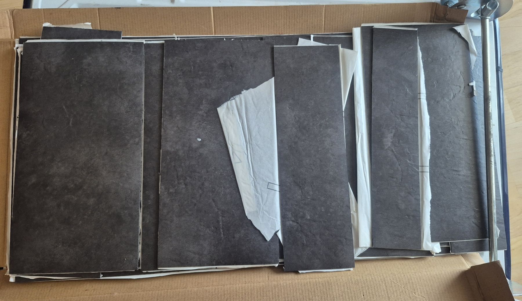 Bodenbeläge: Vinyl Boden Selbstklebend – Neu und originalverpackt aus Winznau von Diabetes 4