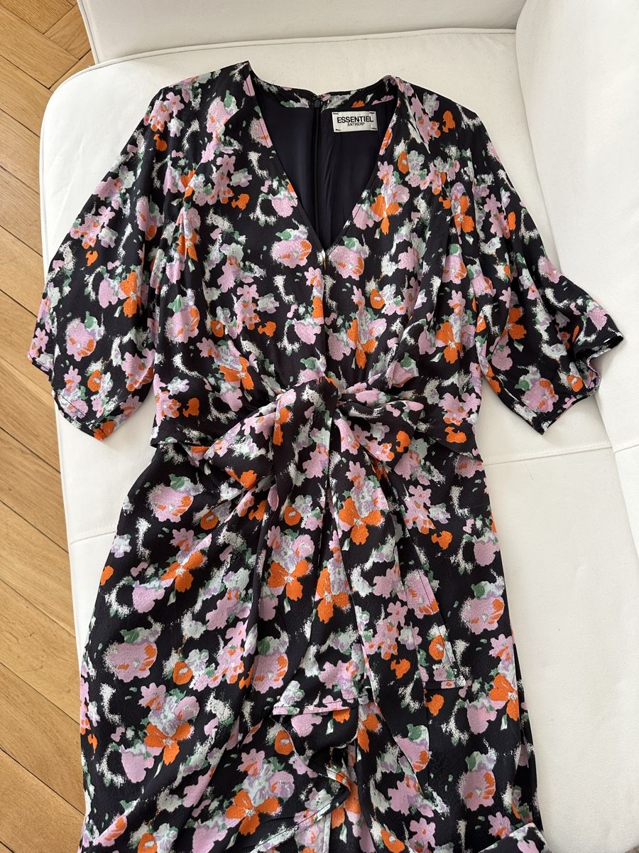 Essentiel Antwerp Vestiti: Essentiel Antwerp Kleid – Nuovo (secondo la descrizione) da Zollikon venduto da _M65_ 6