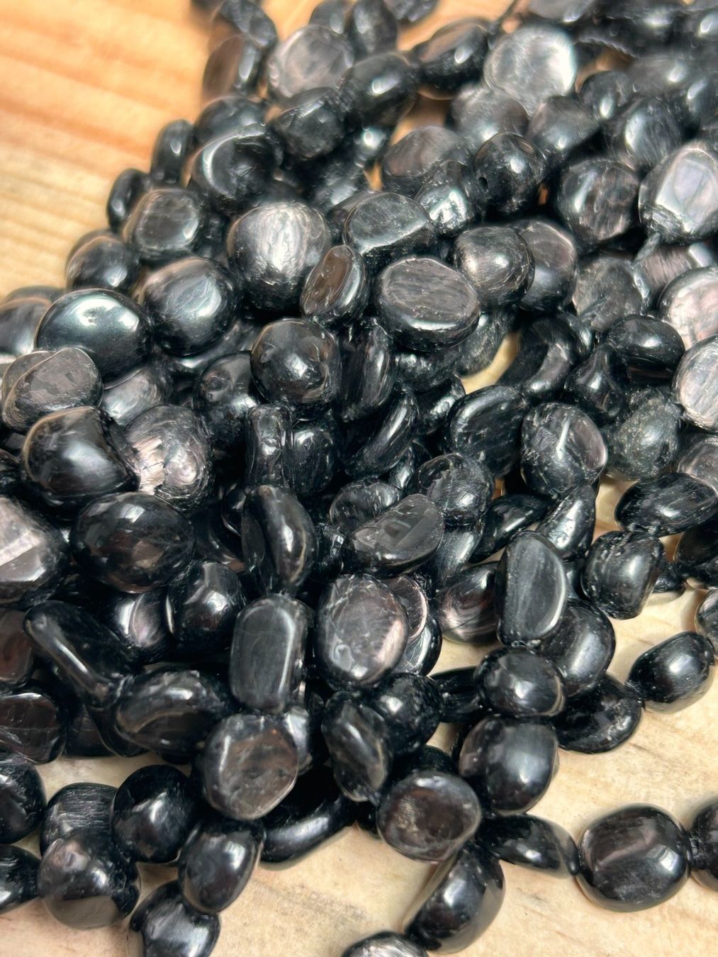 Pietre preziose: Strang echte Hypersthene Nuggets / stone 6-8 mm – Nuovo e nell'imballaggio originale da Niederrohrdorf venduto da Ytobi 1