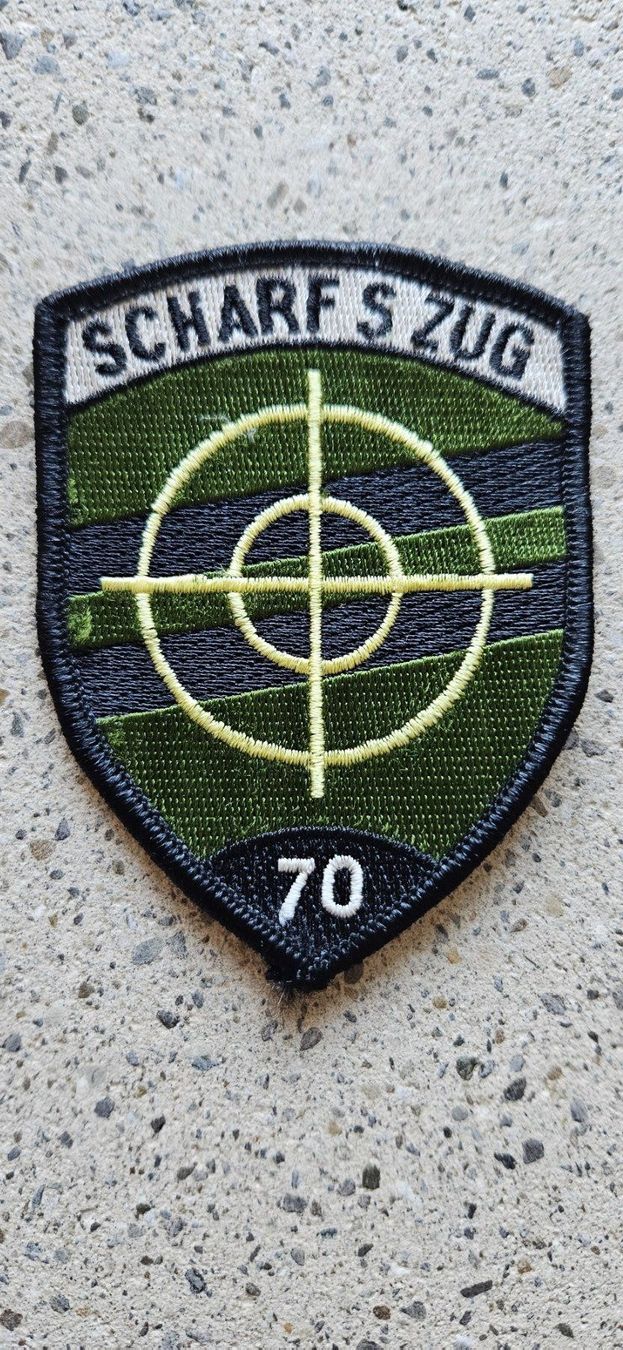 Schweizer Armee Placchette & Badge: ***  Badge Scharfschützenzug 70 *** – Nuovo e nell'imballaggio originale da Riedholz venduto da fr_sIruP