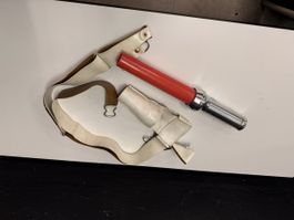 Antiker Verkehrsstab mit Tragegurt rot silber gebraucht