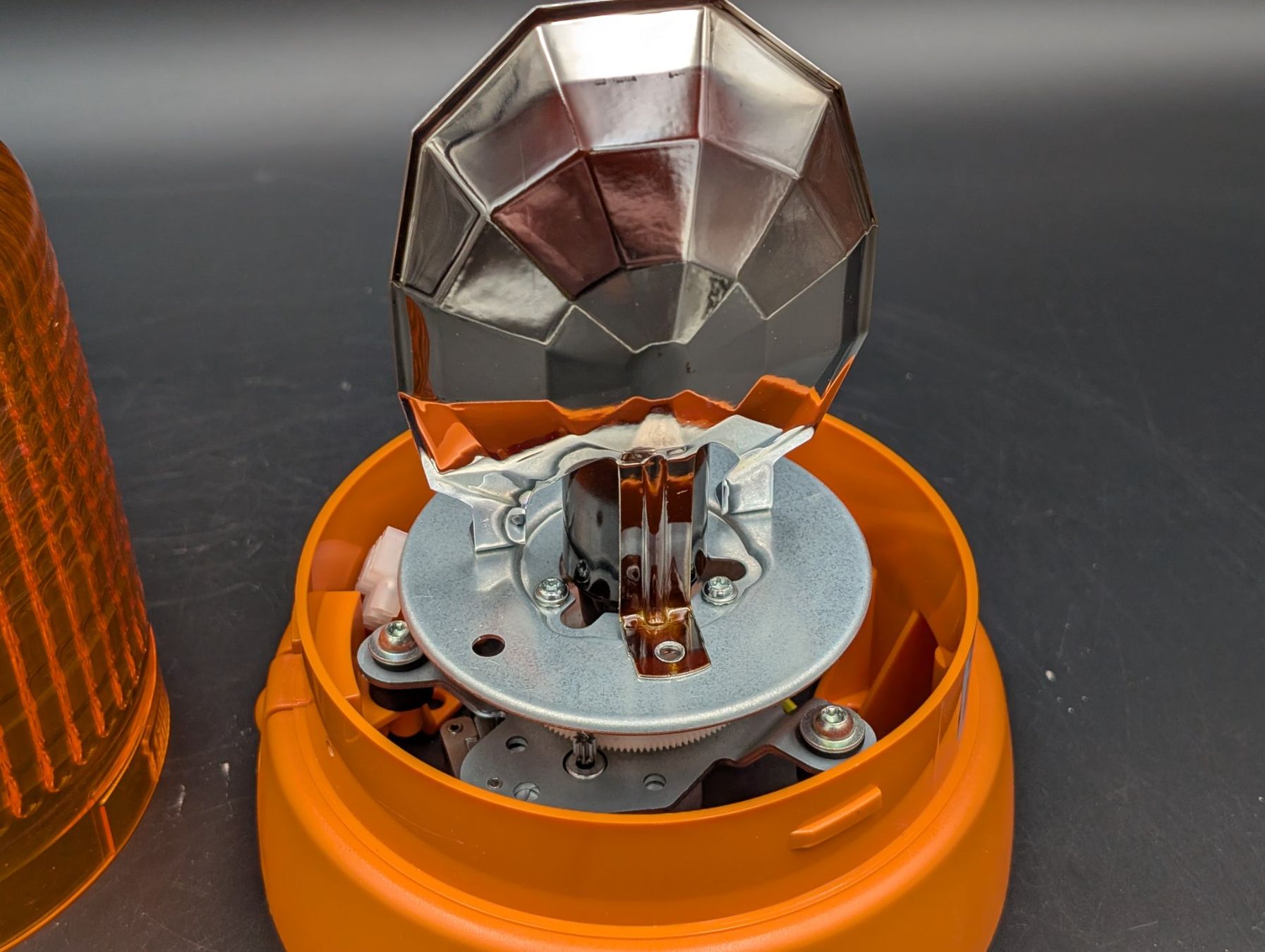 Lampade: Orange Rundumleuchte Warnblinklicht Drehlicht 220V – Nuovo (secondo la descrizione) da Winterthur venduto da Hint17 4