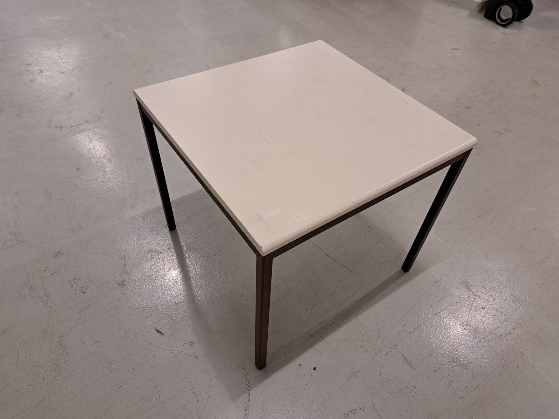 Tavoli: Beistelltisch beige/braun – Usato da Embrach venduto da lichttechnik 2