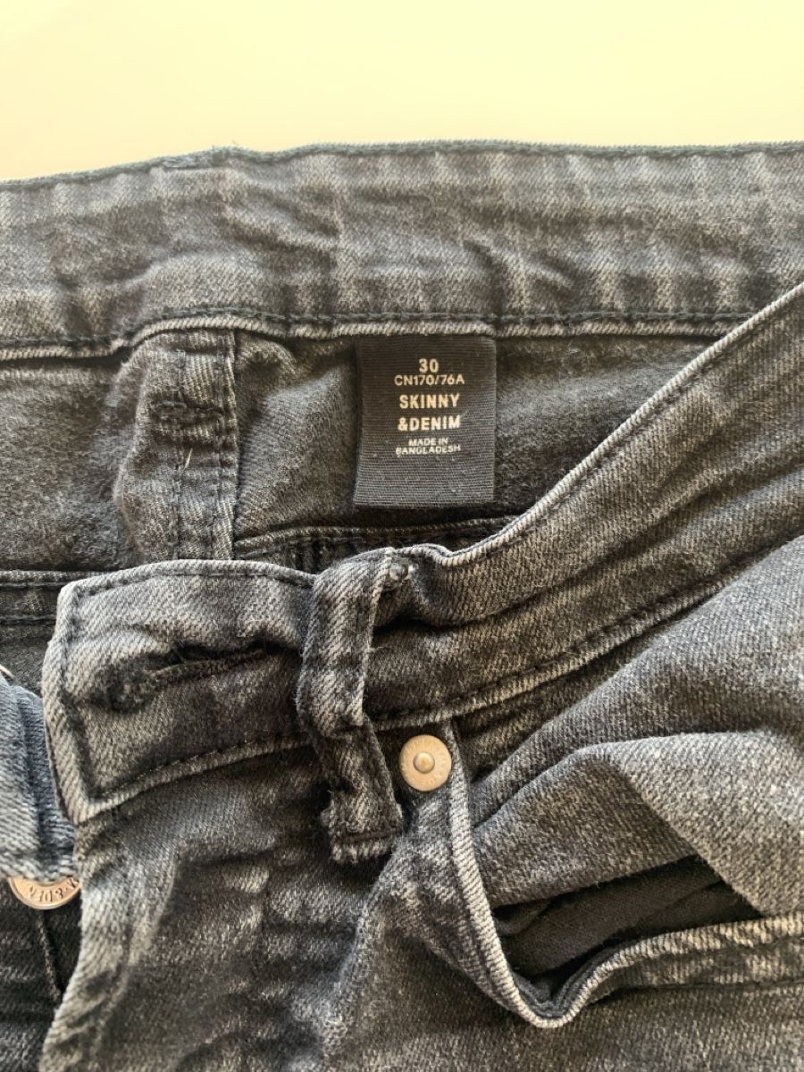 Jeans: Skinny Jeans Black – Gebraucht aus Chexbres von doe_xns6 2