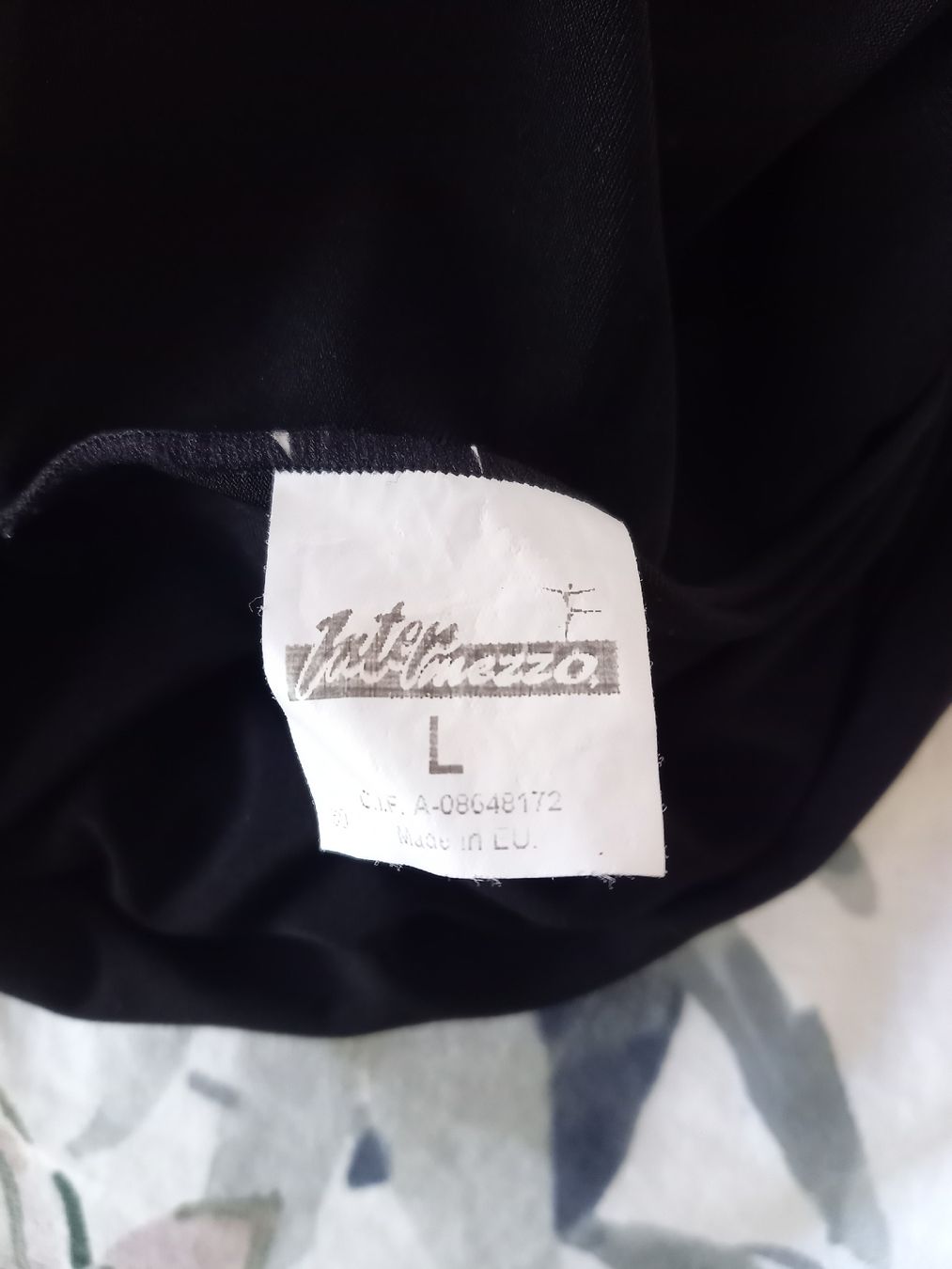 T-shirt: 2 Shirts, schwarz, elastisch – Usato da Winterthur venduto da leo_ywb7 3
