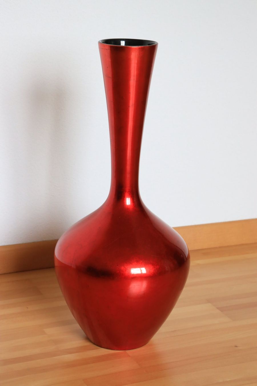 Vasen & Gefässe: Deko Vase rot metallic – Gebraucht aus Rikon im Tösstal von Sunsetbay