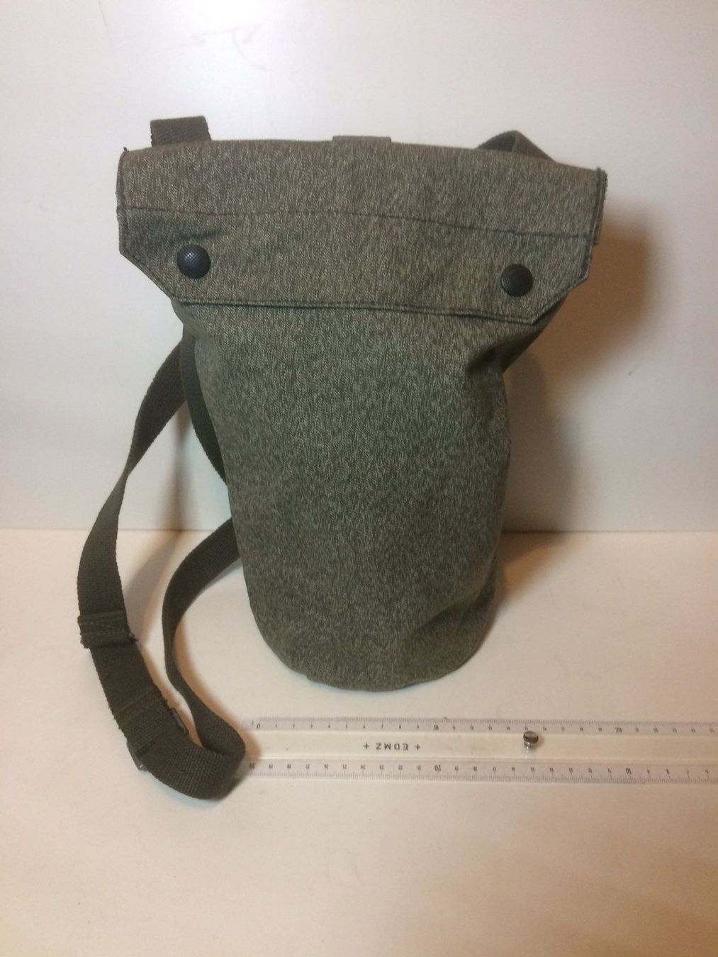 Schweizer Armee Borse: Schweizer Armee Gasmaskentasche  Tasche Umhängetasche WW2 – Usato da Madiswil venduto da TEMISO