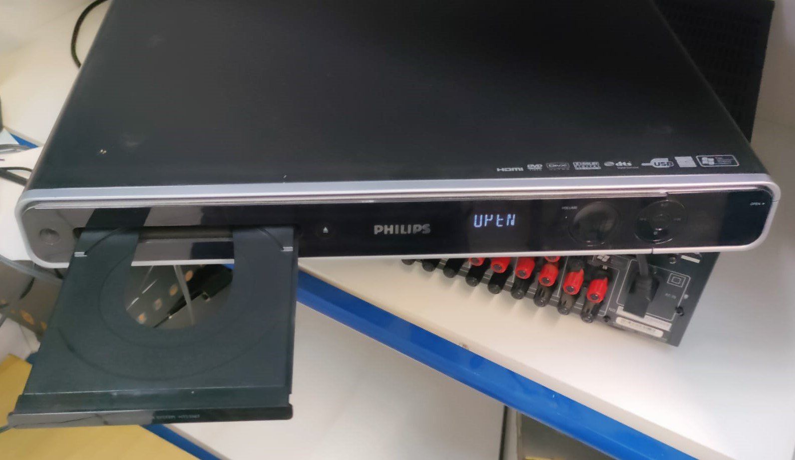 Philips Home Cinema: Dvd HD surround Philips con 5 speakers +sub – Usato da Balerna venduto da ove_qr6q