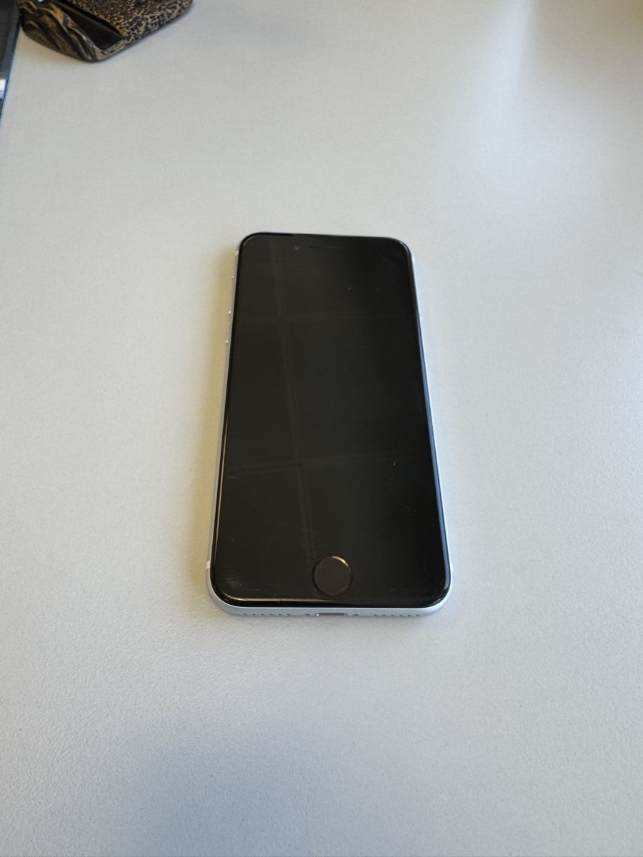 Apple Telefoni cellulari / Smartphones: iPhone SE Weiss – Usato da Fislisbach venduto da s.f.a.m