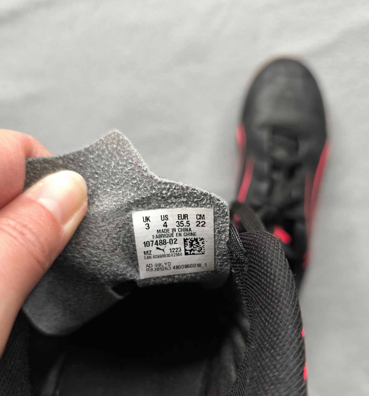 Puma Scarpe per ragazzi: Puma Kinder Hallenturnschuhe Gr. 35.5 – Usato da Bad Zurzach venduto da WinnerChickenDinner 2