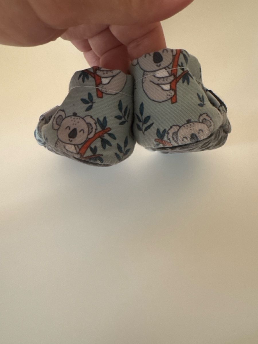Chaussures garçon: Snugi slippers 21 – D'occasion à Bever par tut_tmz9 2