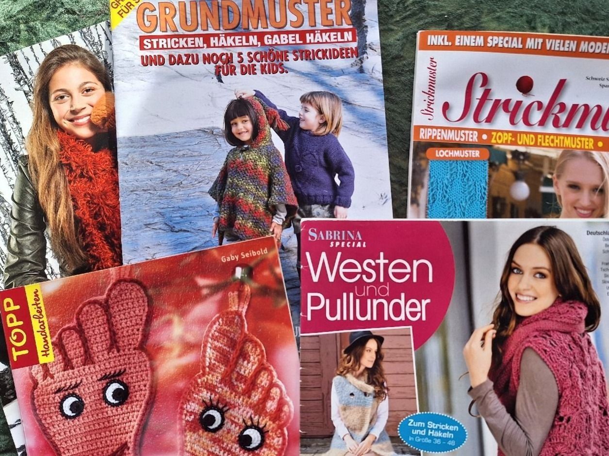 Riviste & Magazine: 5 STK KLEINE STRICKHEFTE – Usato da Huttwil venduto da Kunterbuntli