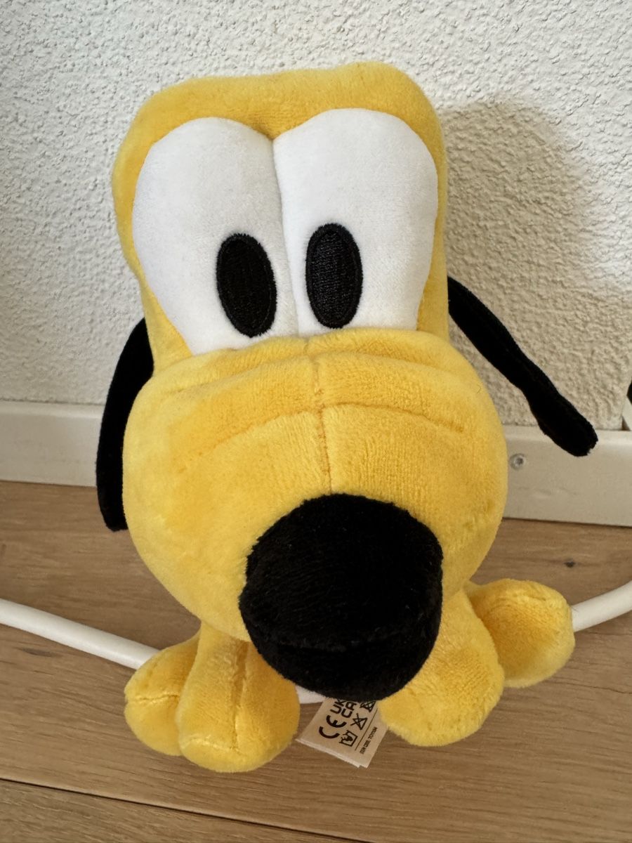 Disney Jouets: Pluto Plüschtier – D'occasion à Küsnacht ZH par ToddyGinger