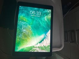 Ipad Air 2- A1566 - icloude / Display top