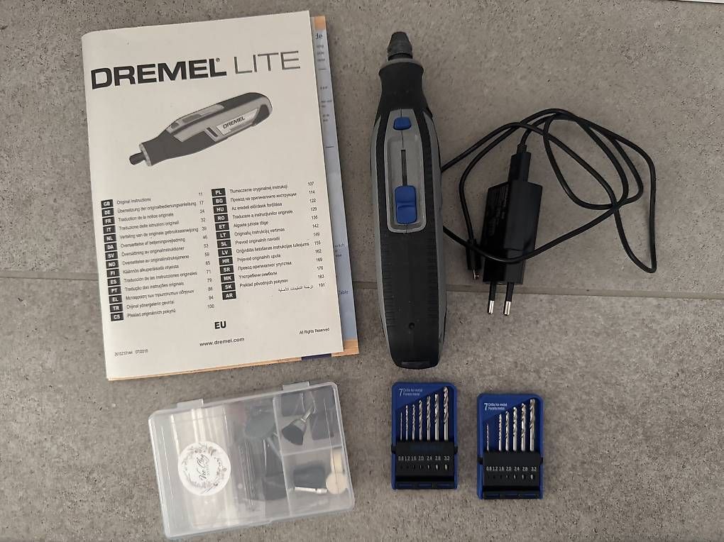 Bohrmaschinen: Multifunktionswerkzeug "Dremel LITE" – Gebraucht aus Gutenswil von thecolourpurple
