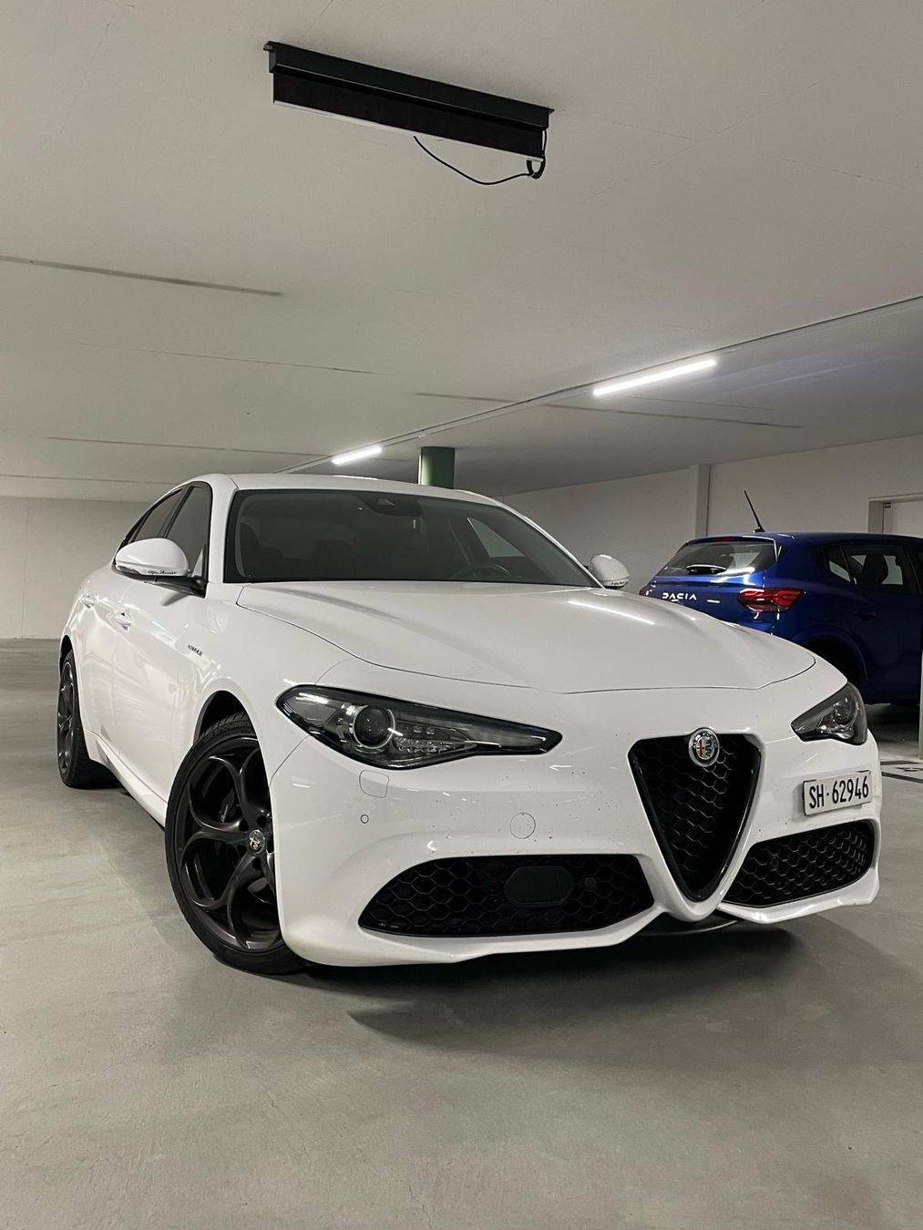 Alfa Romeo Automobili: Alfa Romeo Giulia 2.2 jtdm weiss – Usato da Bülach venduto da mil_s2xx 4