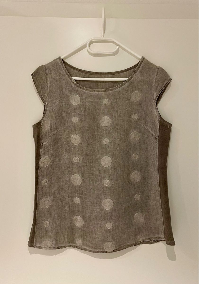 T-Shirts: Luftiges Sommershirt – Gebraucht aus Chur von buc_6tcp