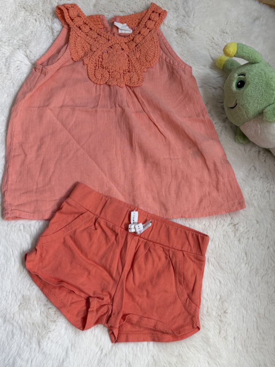 Lotti & Set di vestiti: Ensemble d'été corail pour enfant - Taille 92 – Usato da La Chaux-de-Fonds venduto da Sabinchenn