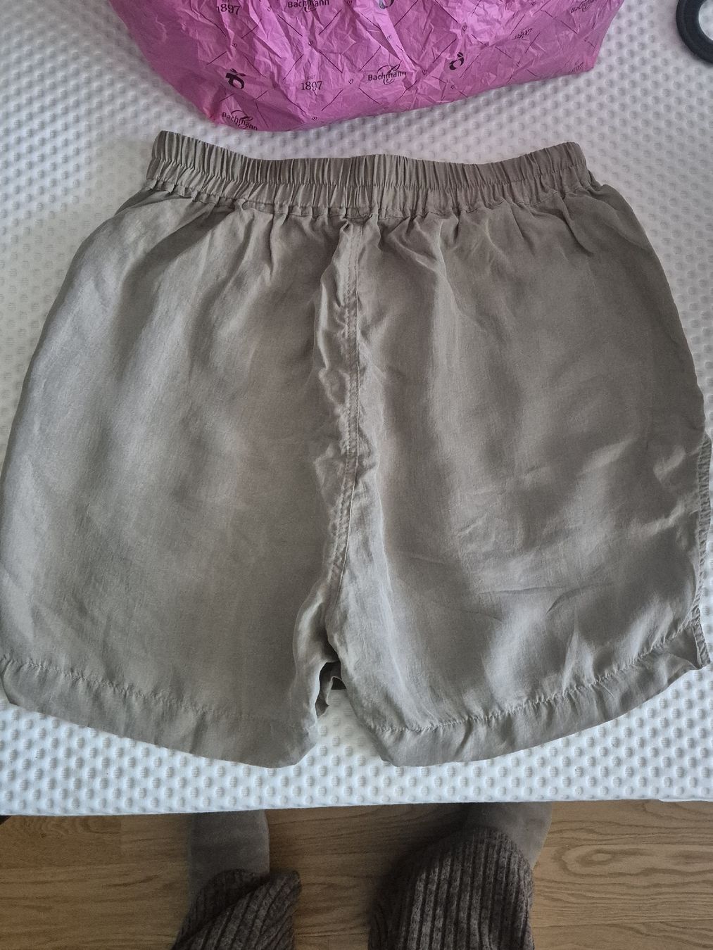 Zara Pantaloni: ZARA Shorts 38 – Nuovo (secondo la descrizione) da Lachen SZ venduto da missfranky85 1